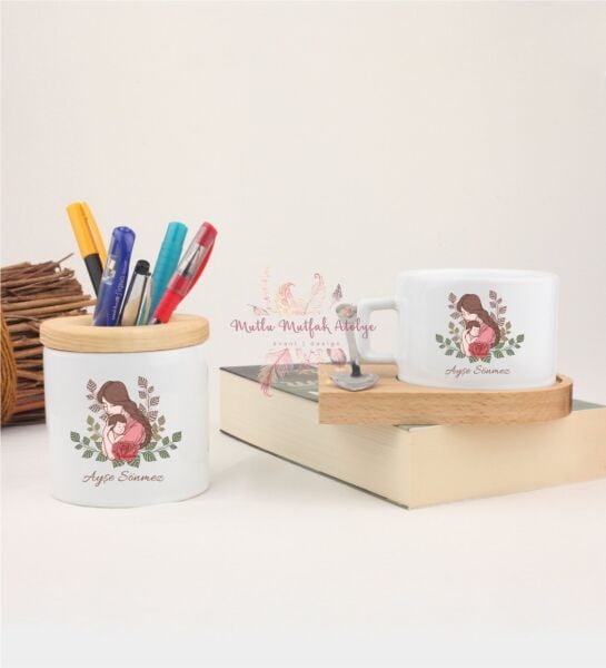 Kişiye Özel Anneler Günü Kalemlik ve Ahşap Altlıklı Fincan