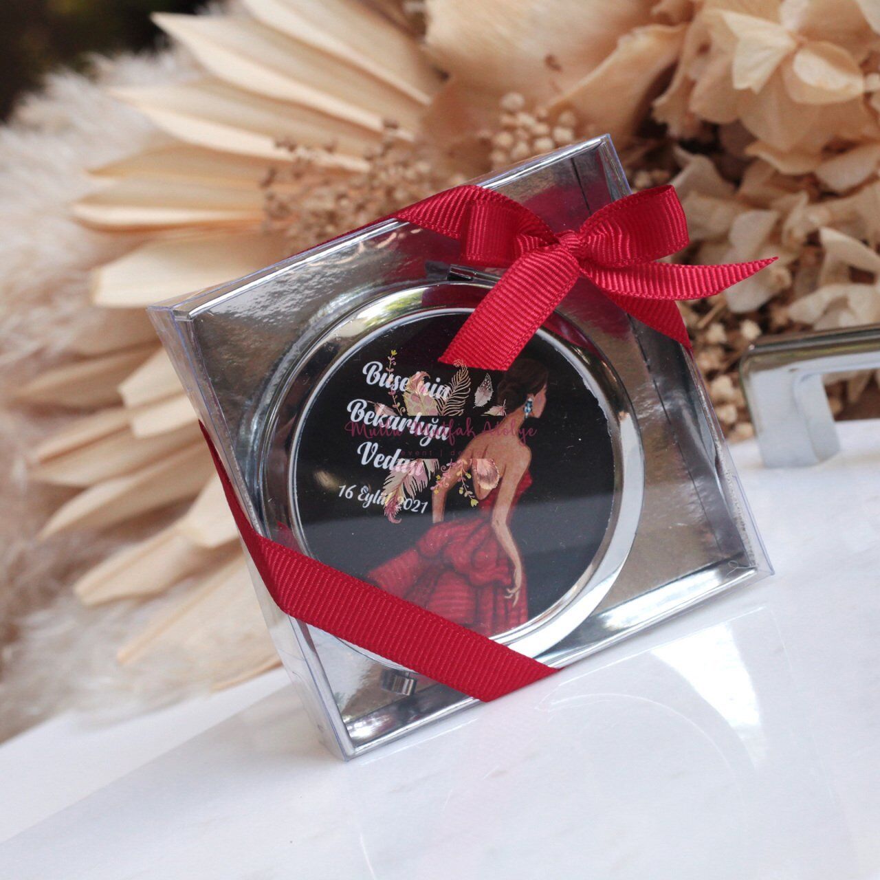 Hediyelik Kutulu Kapaklı Ayna