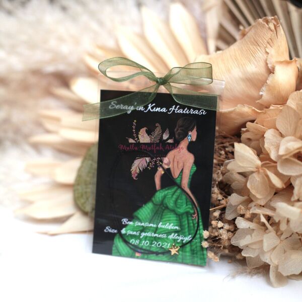 Hediyelik Şans Bilekliği Yeşil Elbiseli Kız Kına İstiyorum