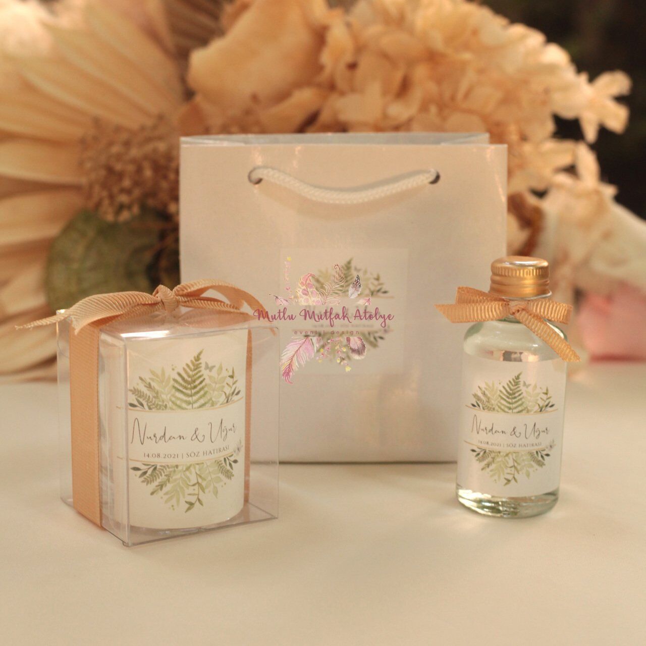 Hediyelik Kokulu Mum, Kolonya ve Karton Çanta Seti