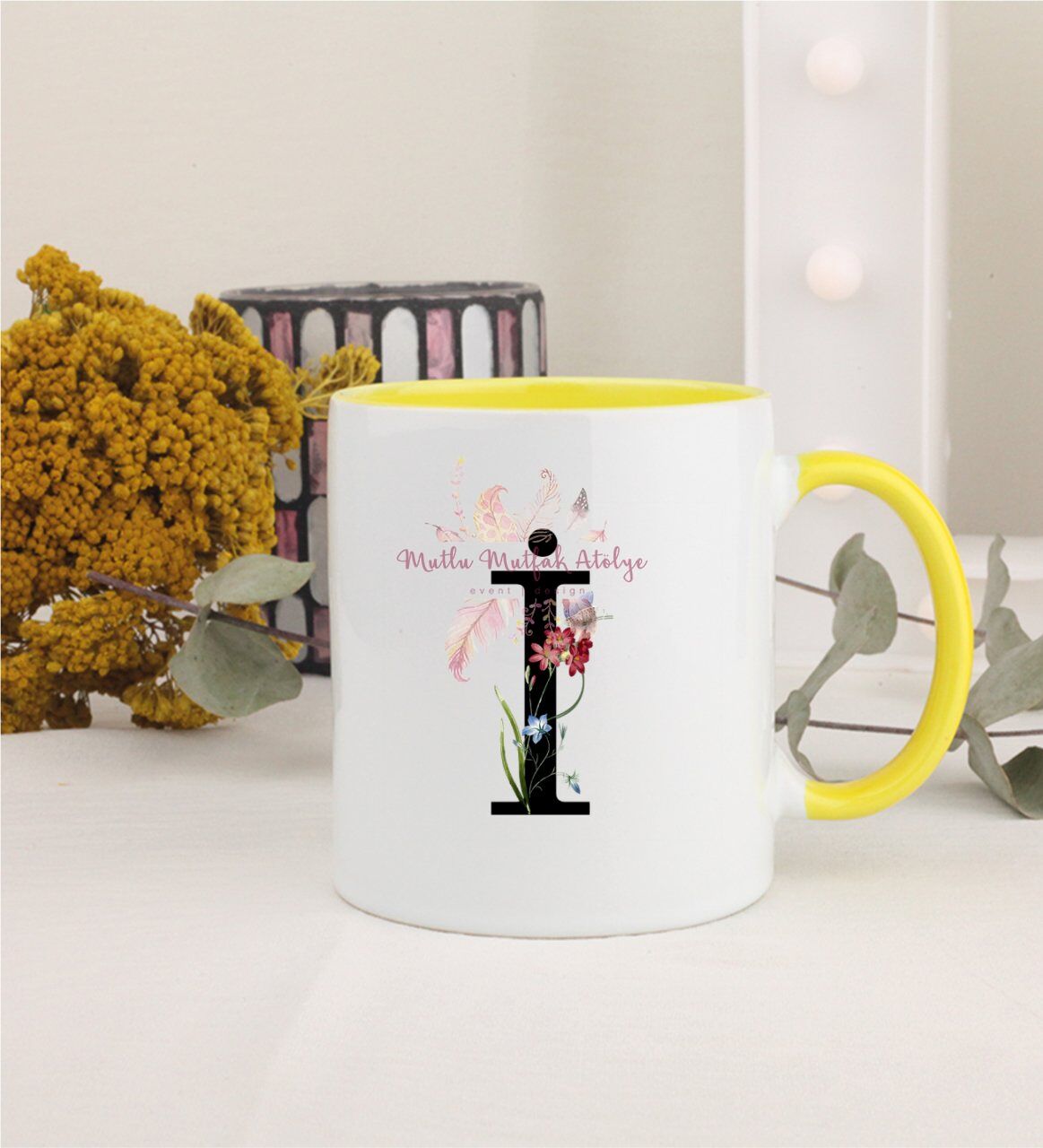 İ Harfi Çiçek Desenli Sarı Kupa Bardak