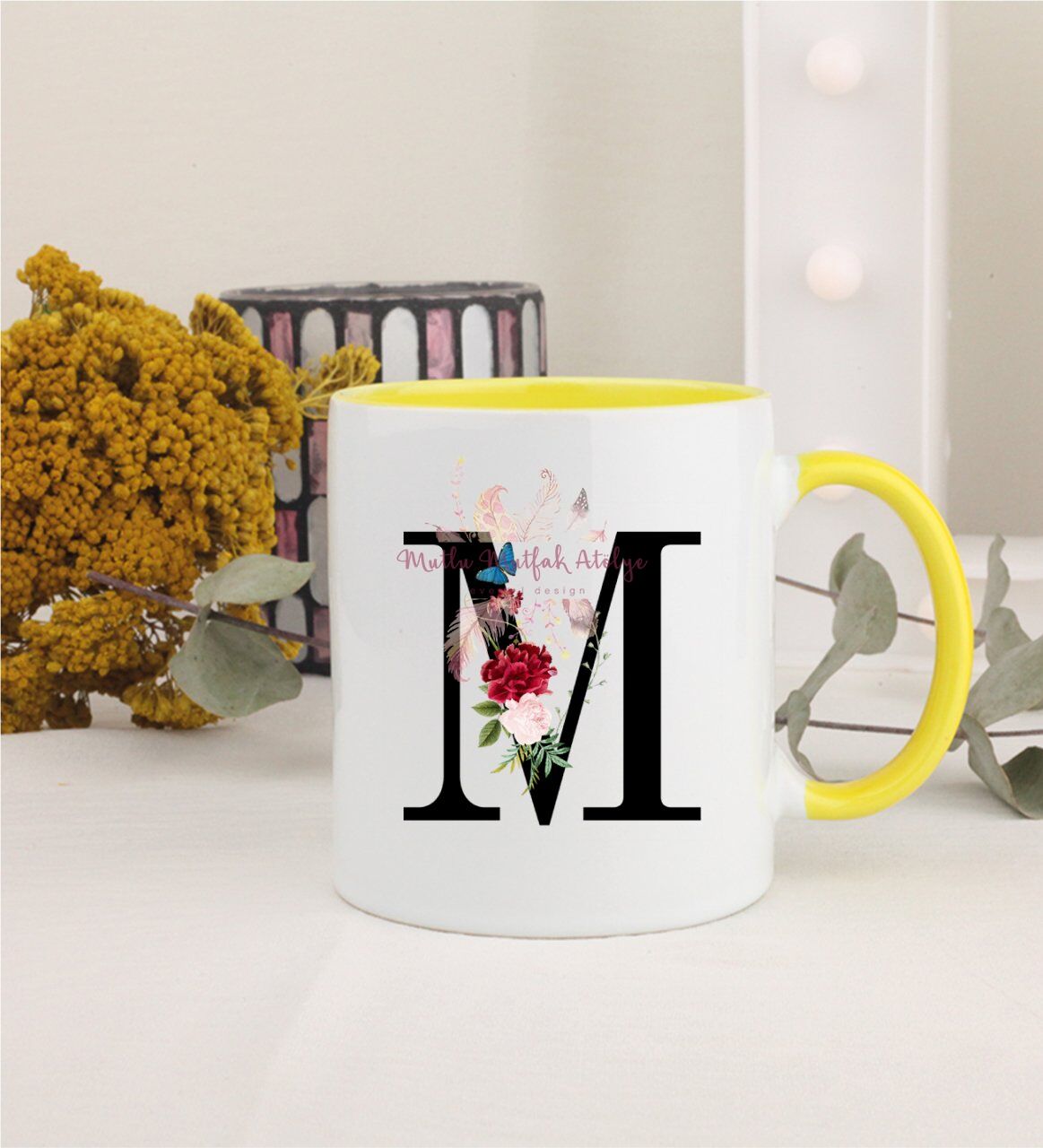 M Harfi Çiçek Desenli Sarı Kupa Bardak