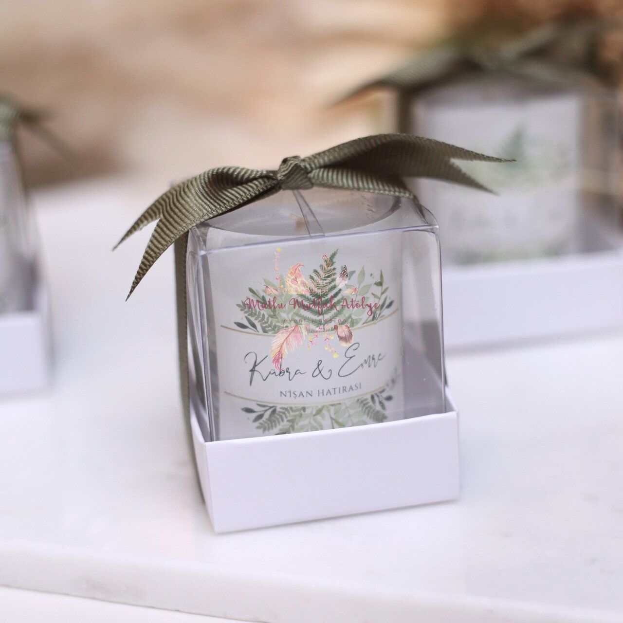 Hediyelik Kokulu Yeşil Çiçekli Mum