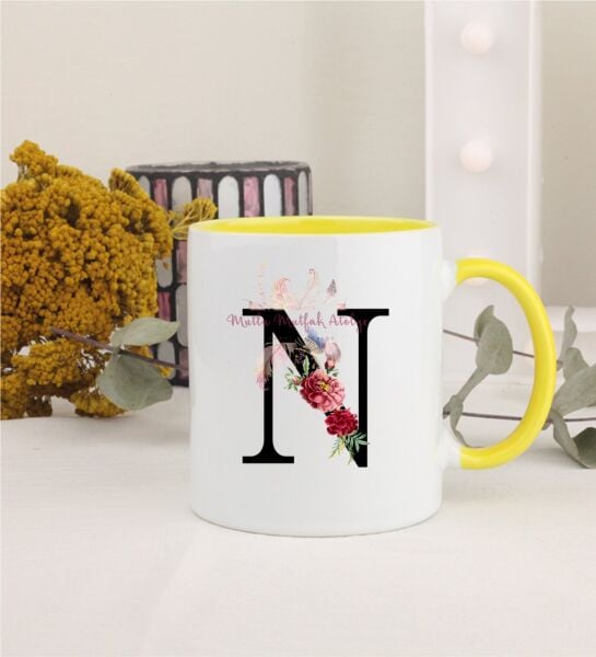 N Harfi Çiçek Desenli Sarı Kupa Bardak