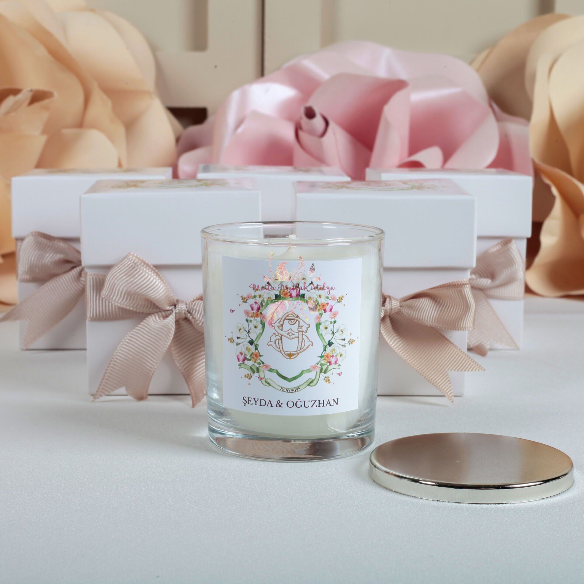 Büyük Boy Kare Kutulu Kapaklı Vanilya Kokulu Mum – Özel Günler İçin Hediyelik