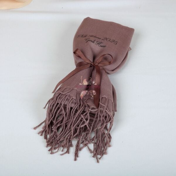 Kişiye Özel Baskılı Şal – İsimli & Harfli Hediyelik Şal | Düğün, Nişan, Söz ve Baby Shower