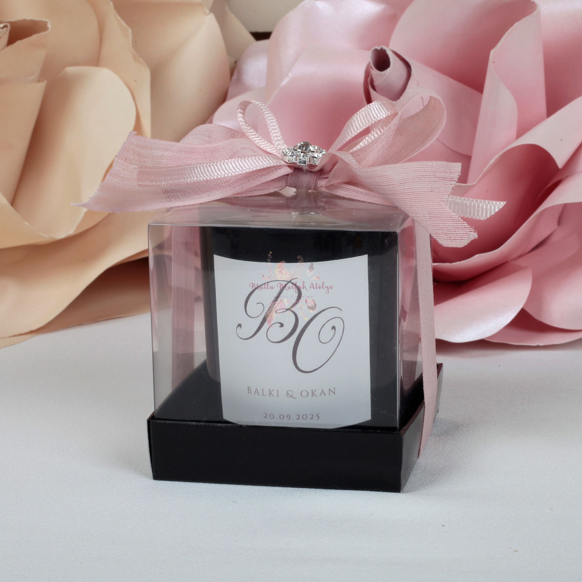 Büyük Boy Siyah Camlı Vanilya Kokulu Hediyelik Mum