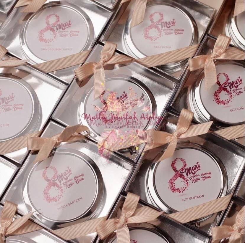 Tekli Alım  24 Kasım Öğretmenler Günü Hediyelik Kutulu Kapaklı Ayna