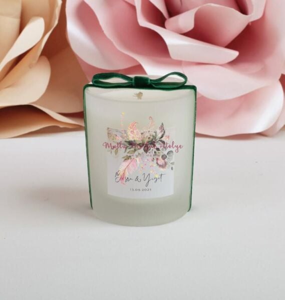 Hediyelik Büyük Boy Buzlu Cam Kadife Kurdeleli Vanilya Kokulu Mum