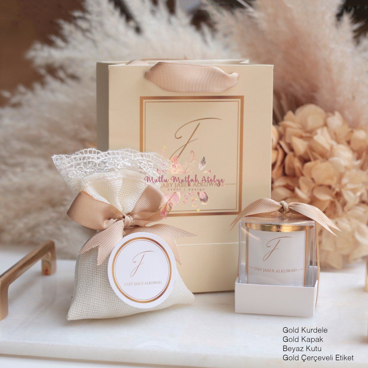 Hediyelik Kapaklı Kokulu Mum, Lavanta Kesesi ve Baskılı Karton Çanta Seti