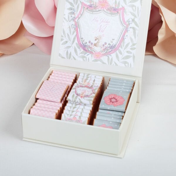 Kişiye Özel Bebek Çikolatası – Valonia Sütlü Çikolata (50 Adet)