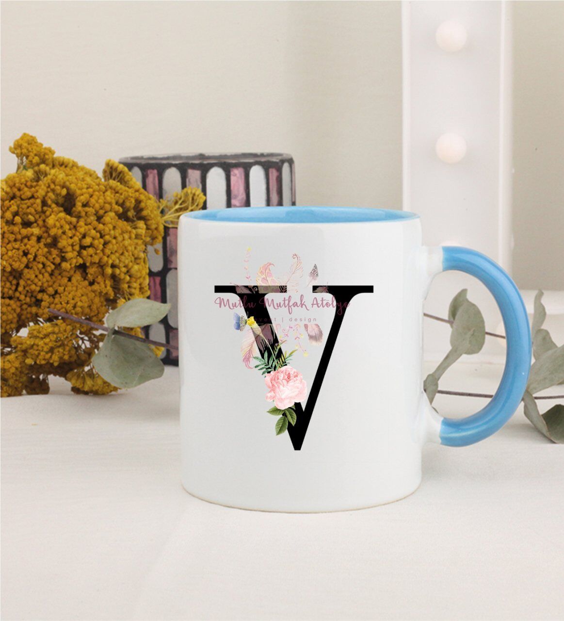 V Harfi Çiçek Desenli Mavi Kupa Bardak
