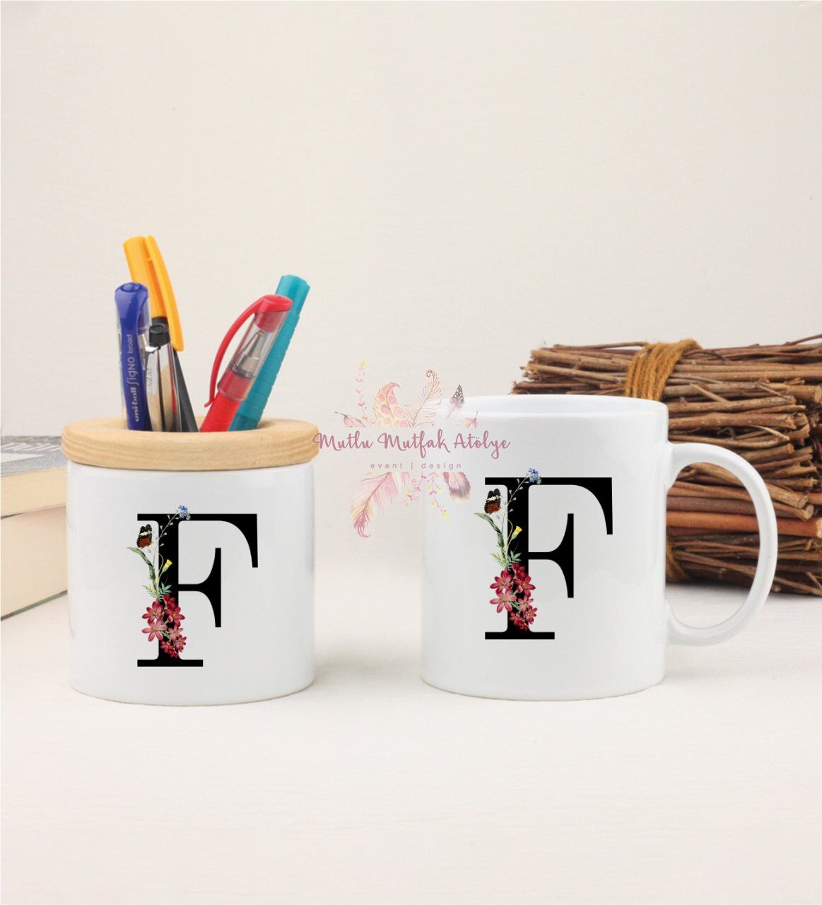 F Harfi Çiçek Desenli Kalemlik ve Kupa Bardak