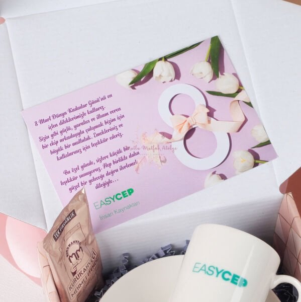 8 Mart’a Özel Firma Logolu Kadınlar Günü Hediye Kutusu