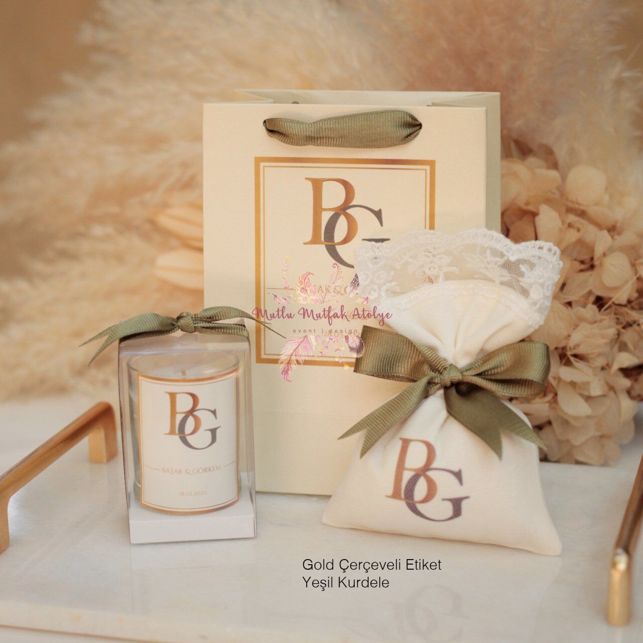 Hediyelik Yükseltili Kokulu Mum, Baskılı Lavanta Kesesi ve Baskılı Karton Çanta Seti