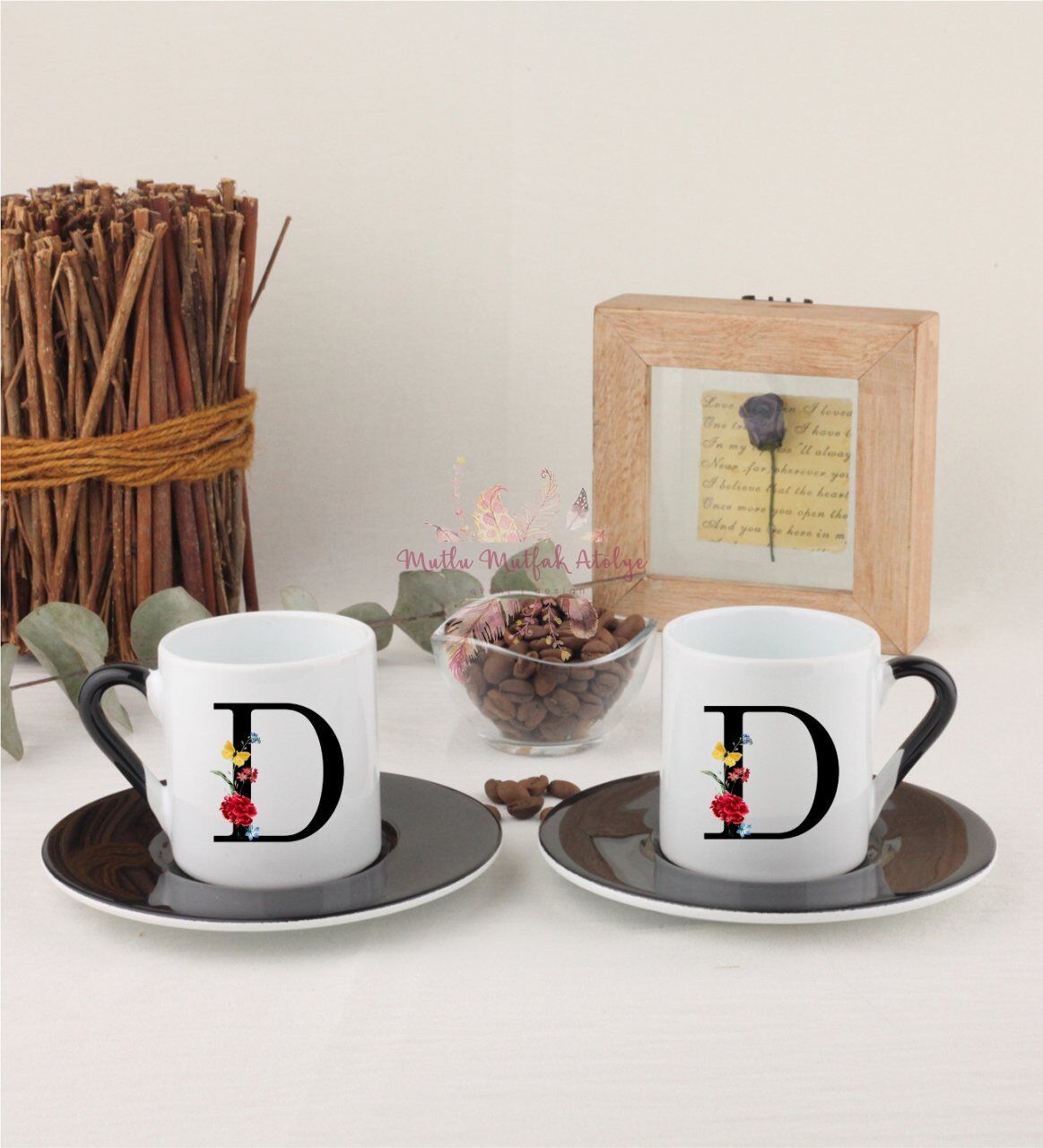 D Harfi Çiçek Desenli İkili Siyahlı Türk Kahvesi Fincanı