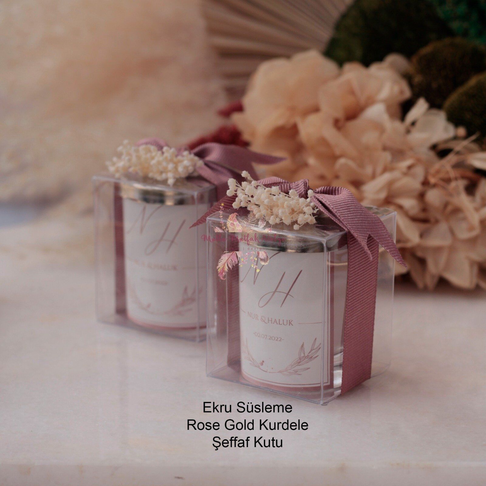 Hediyelik Kapaklı Kutulu Mum Çiçek Motifli