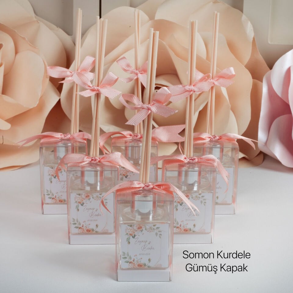 Kişiye Özel Tasarım Hediyelik Oda Kokusu - Somon Kurdeleli ve Çiçek Desenli (Nişan, Düğün, Söz Hatırası)