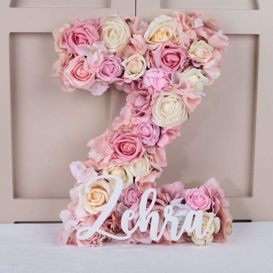 A Harfli Çiçekli İsimi Kapı Süsü – Bebek ve Hastane Odası İçin
