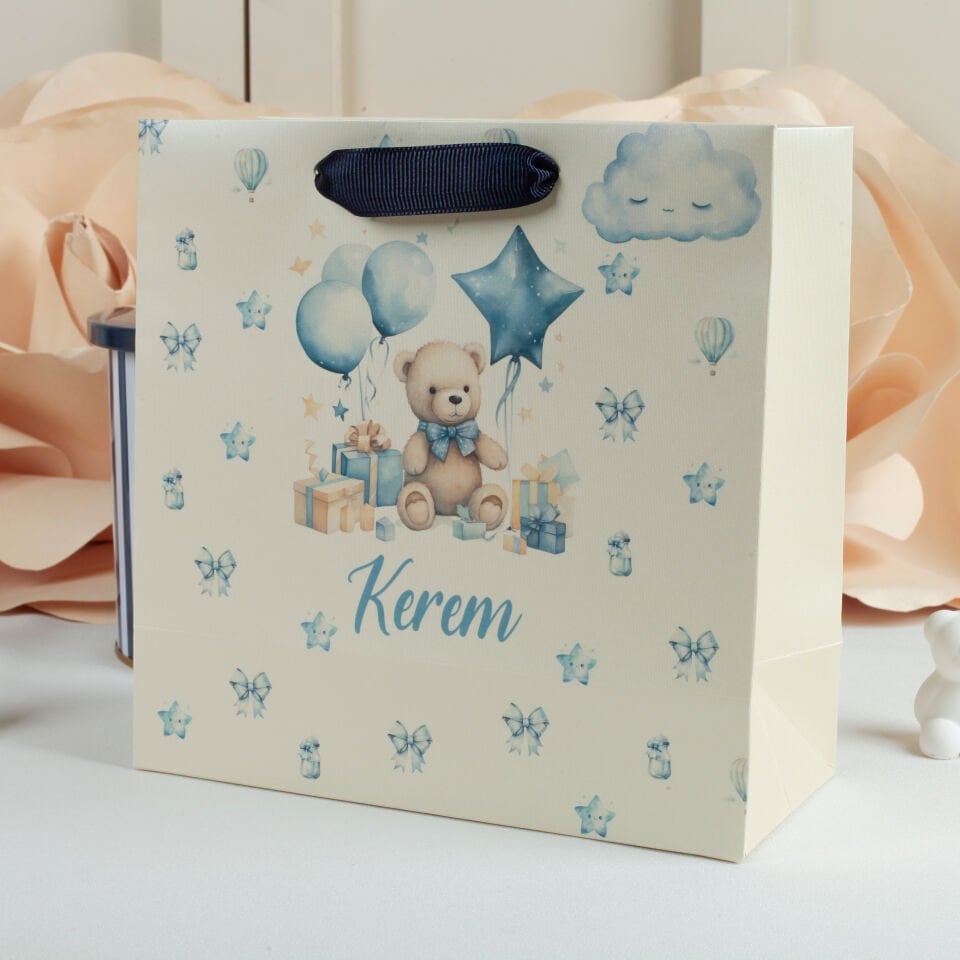Kişiye Özel İsimli Ayıcık Temalı Karton Hediye Çantası - 20x20x9 cm