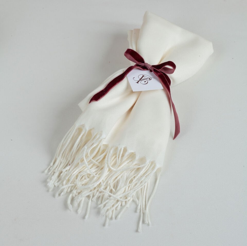 Kişiye Özel Şal – İsimli & Harfli Hediyelik Şal | Düğün, Nişan, Söz ve Baby Shower