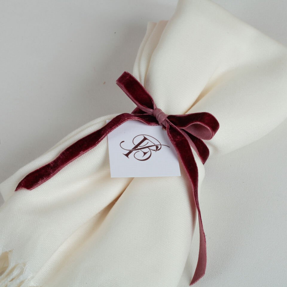 Kişiye Özel Şal – İsimli & Harfli Hediyelik Şal | Düğün, Nişan, Söz ve Baby Shower