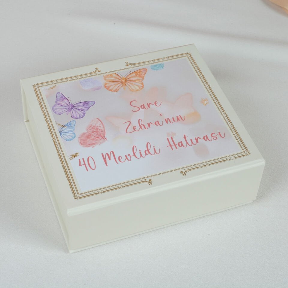 Kişiye Özel Bebek Mevlüt Çikolatası - Kelebek Temalı (Valonia Sütlü Çikolata 50 Adet)