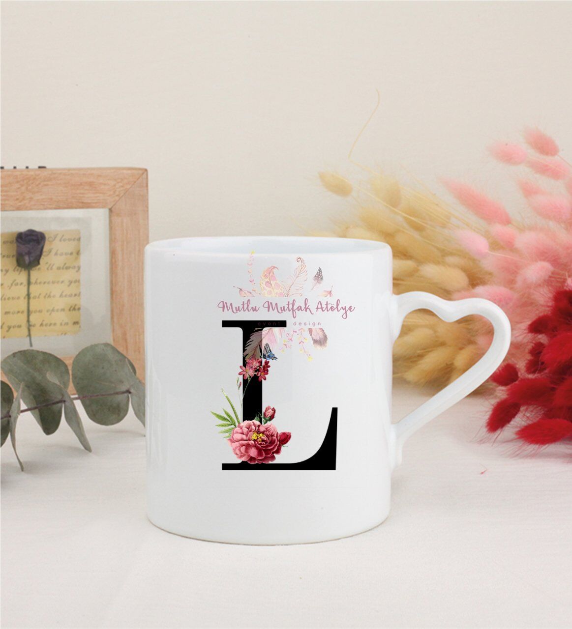 L Harfi Çiçek Desenli Beyaz Kalpli Kupa Bardak