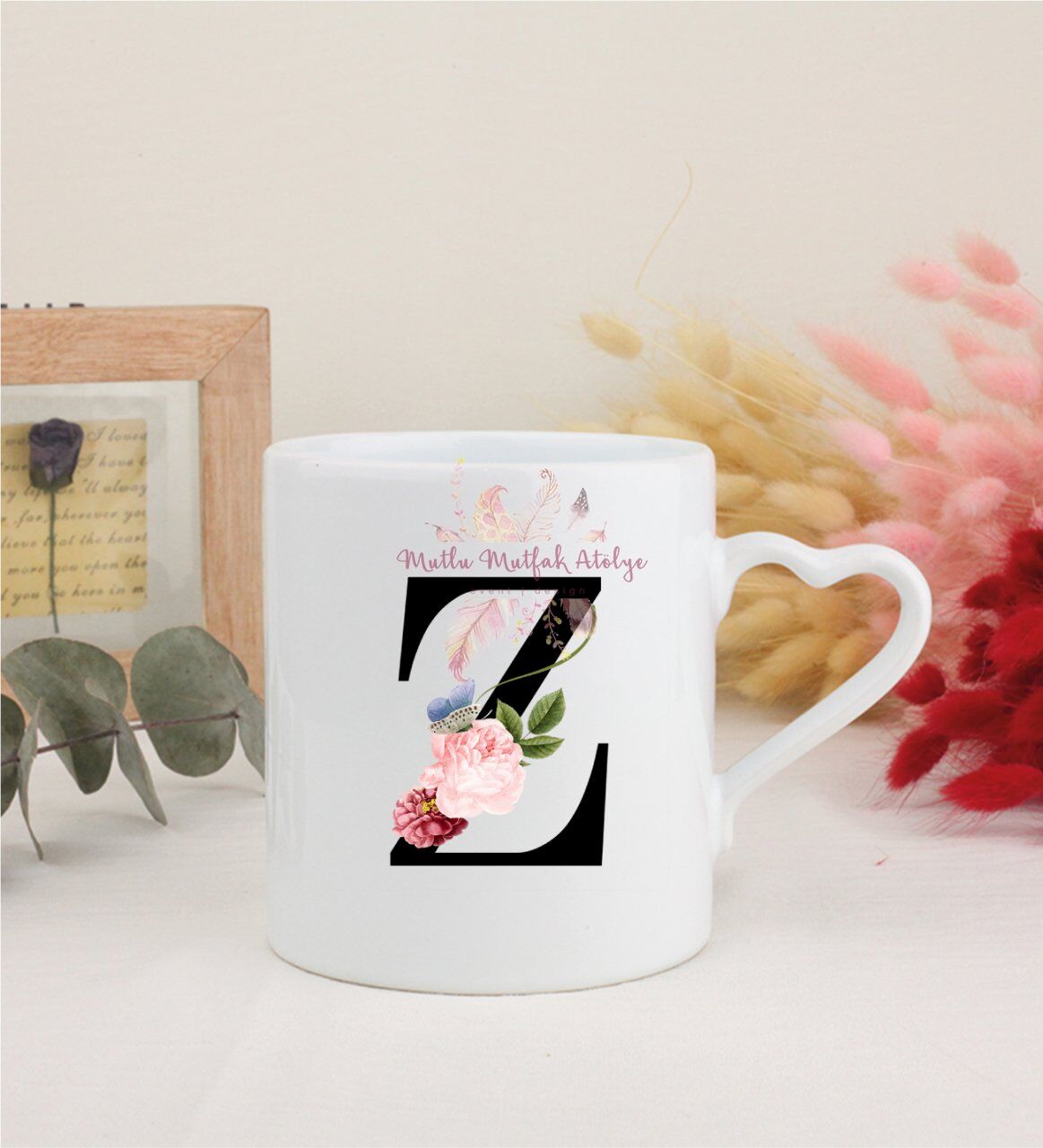 Z Harfi Çiçek Desenli Beyaz Kalpli Kupa Bardak