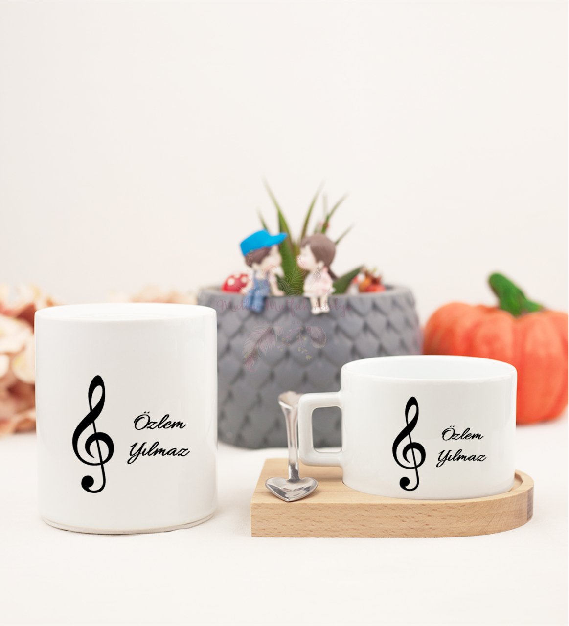 Kişiye Özel Ahşap Altlıklı Kahve Fincanı ve Kumbara Seti Müzik Öğretmeni