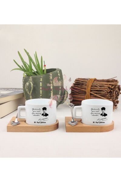Kişiye Özel Öğretmenler Günü Hediyesi Atatürk ve İsimli Desenli İkili Ahşap Altlıklı Fincan