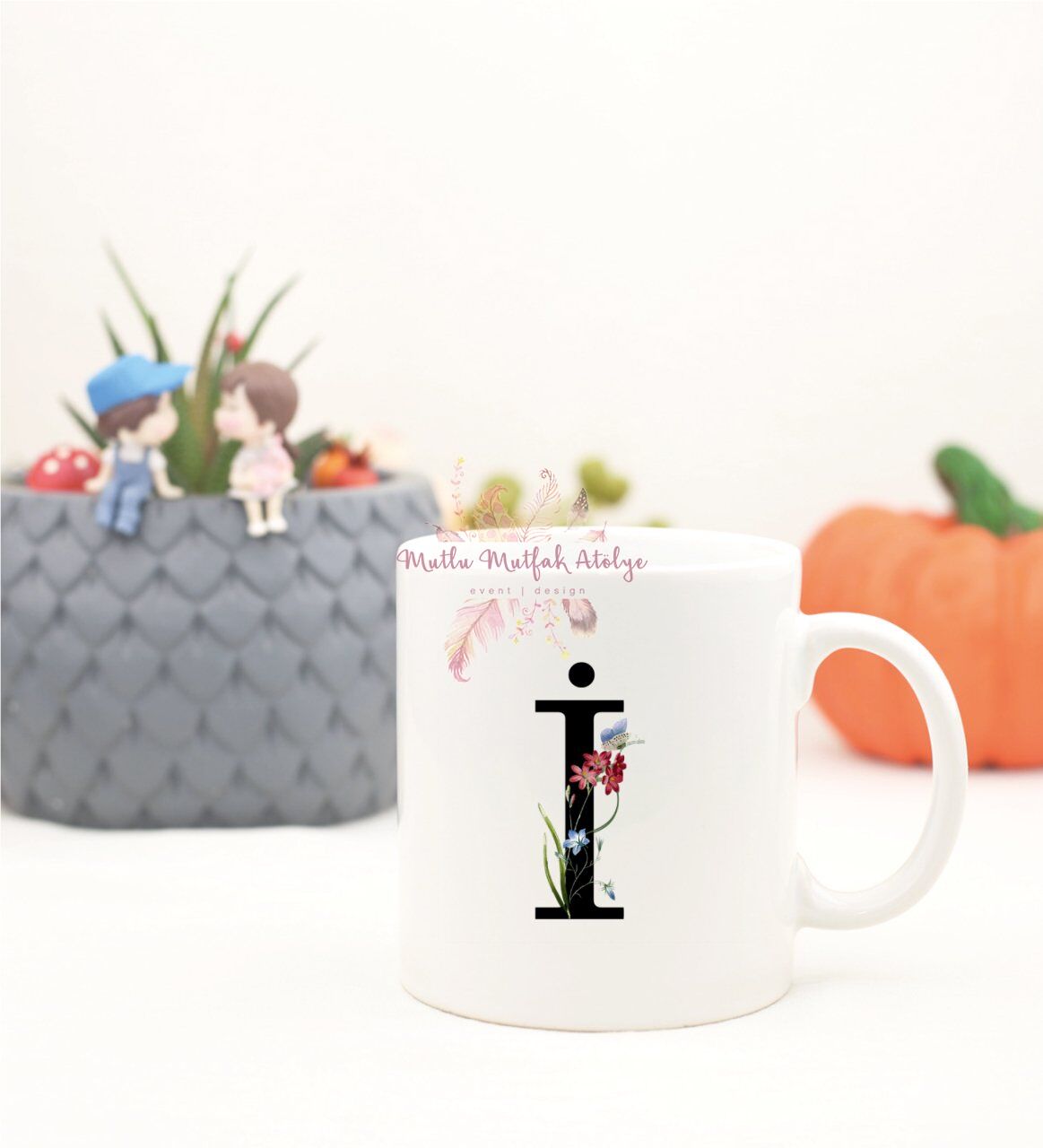 İ Harfi Çiçek Desenli Kupa Bardak