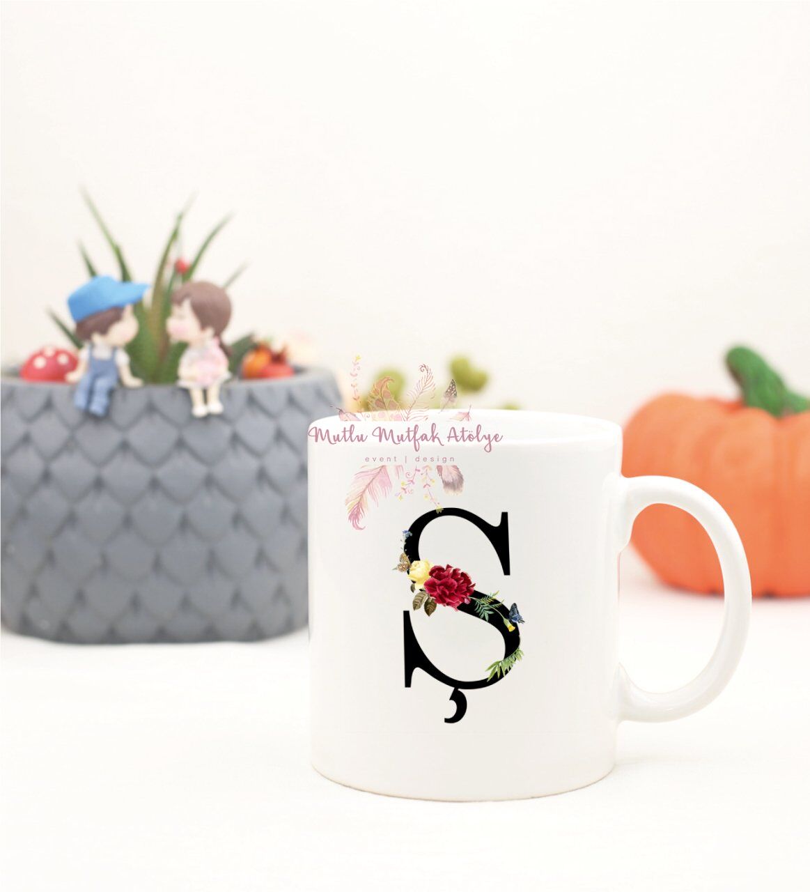 Ş Harfi Çiçek Desenli Kupa Bardak