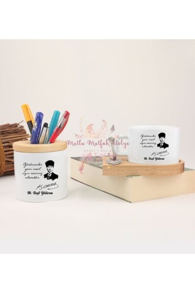 Kişiye Özel Öğretmenler Günü Hediyesi Atatürk ve İsimli Desenli Kalemlik ve Ahşap Altlıklı Fincan