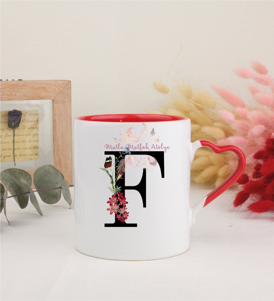 F Harfi Çiçek Desenli Kırmızı Kalpli Kupa Bardak