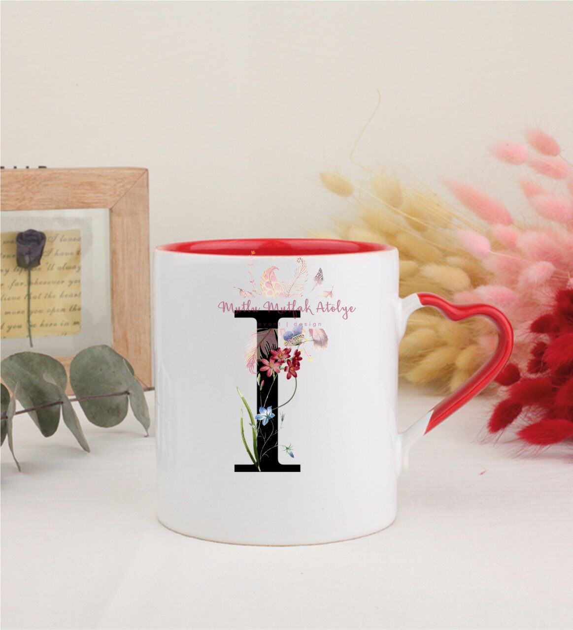 I Harfi Çiçek Desenli Kırmızı Kalpli Kupa Bardak