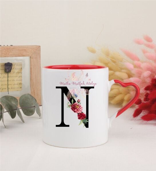 N Harfi Çiçek Desenli Kırmızı Kalpli Kupa Bardak