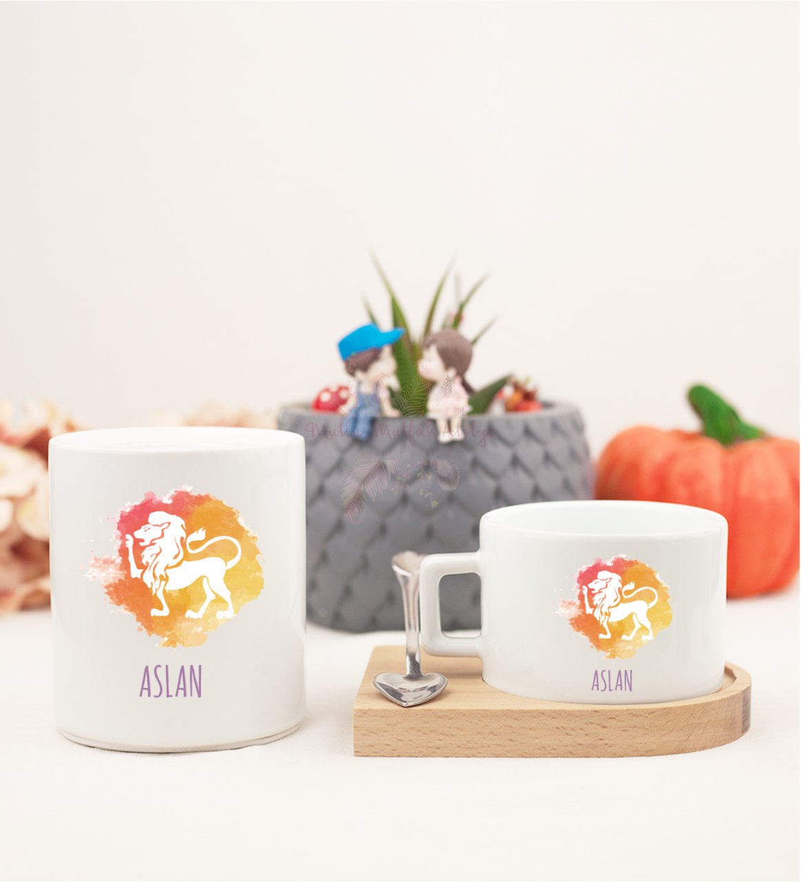 Ahşap Altlıklı Kahve Fincanı ve Kumbara Seti Aslan Burcu