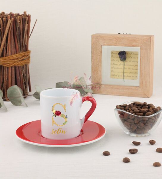 Kişiye Özel Gold Harfli ve İsimli Kırmızı Türk Kahvesi Fincanı