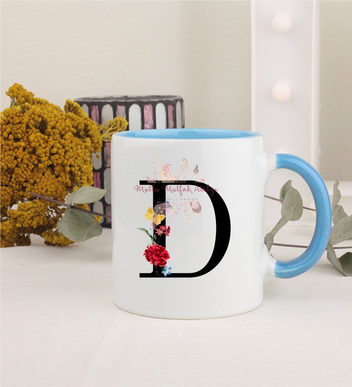 D Harfi Çiçek Desenli Mavi Kupa Bardak