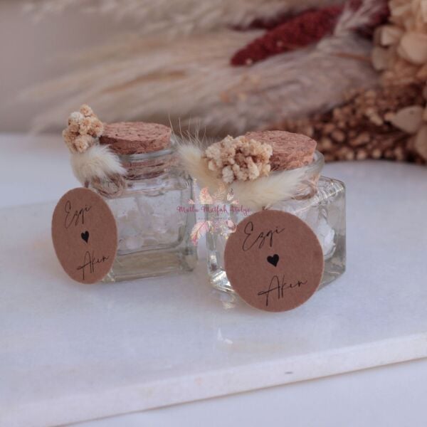 Hediyelik Deniz Kabuklu Çiçekli Kare Şişeli Jel Mum