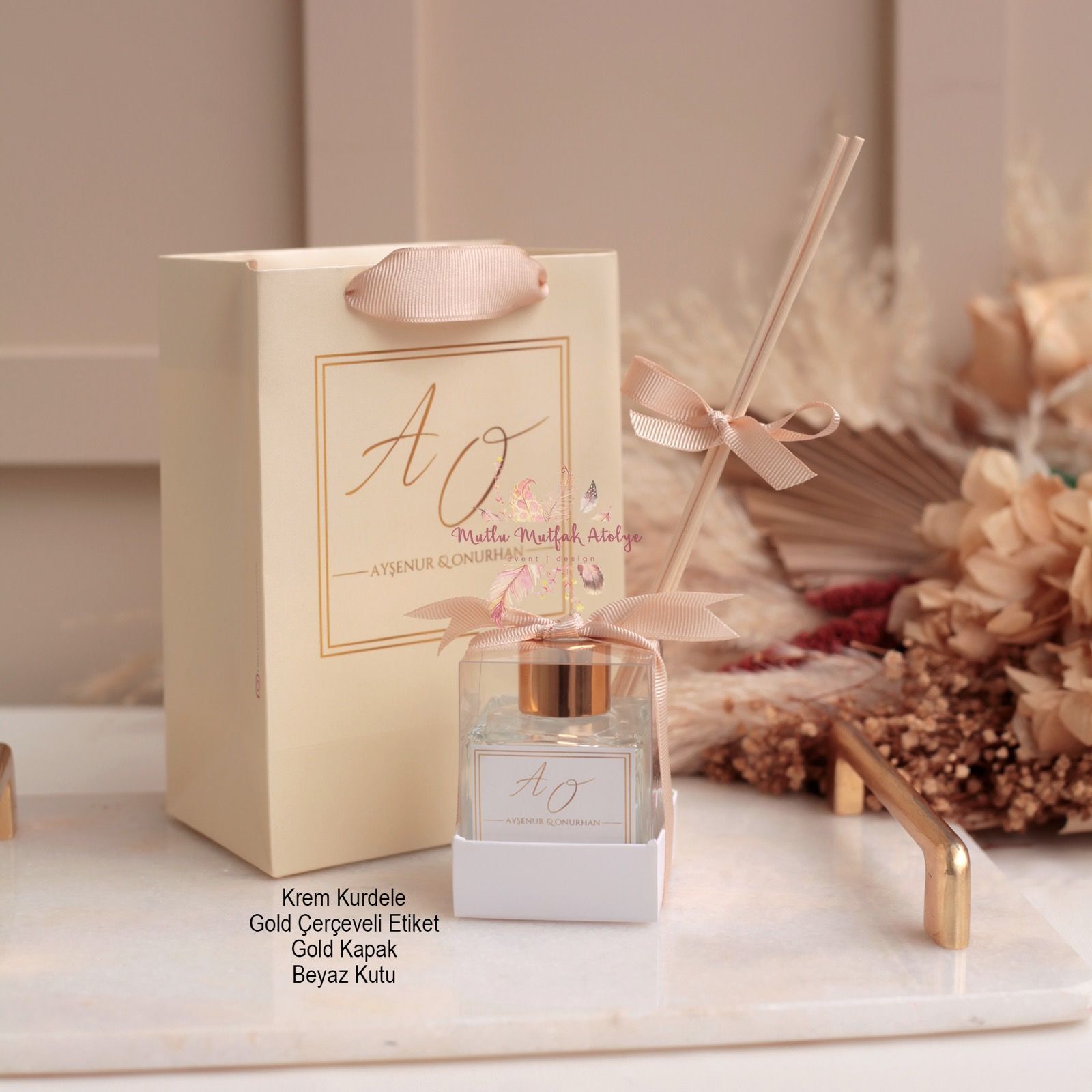 Hediyelik Oda Kokusu ve Baskılı Karton Çanta Seti