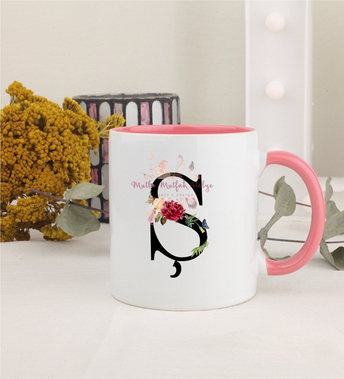 Ş Harfi Çiçek Desenli Pembe Kupa Bardak