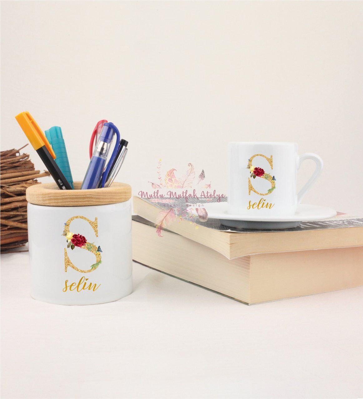 Kişiye Özel Gold Harfli ve İsimli Kalemlik ve Türk Kahvesi Fincanı
