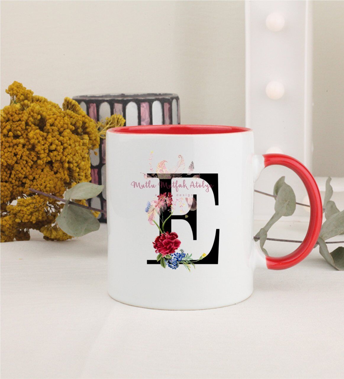 E Harfi Çiçek Desenli Kırmızı Kupa Bardak