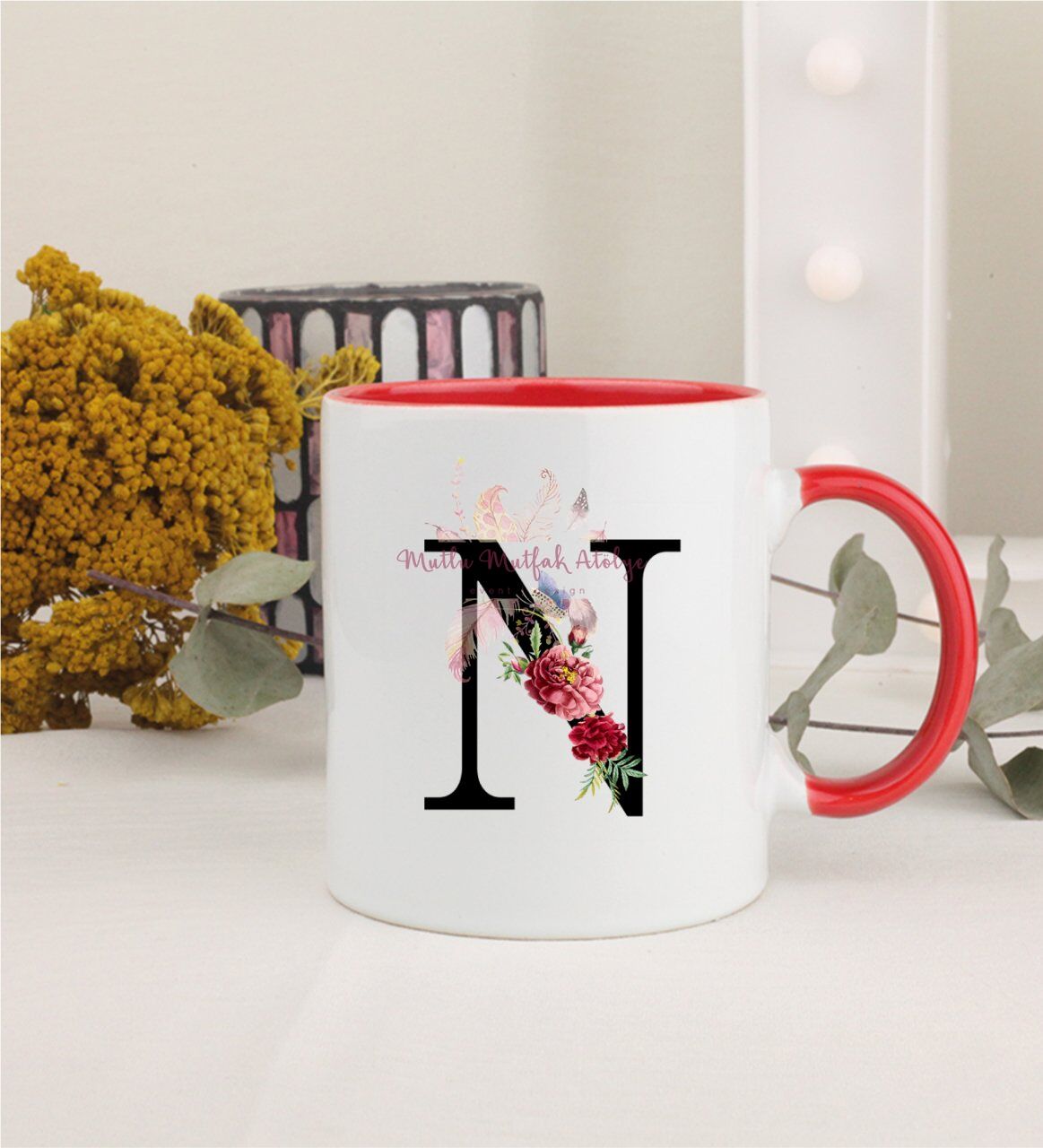 N Harfi Çiçek Desenli Kırmızı Kupa Bardak