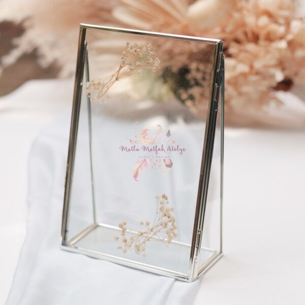 Çerçeveli Çiçekli Cam Masaüstü İsimlik