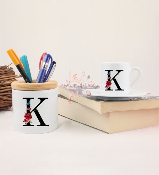 K Harfi Çiçek Desenli Kalemlik ve Türk Kahvesi Fincanı