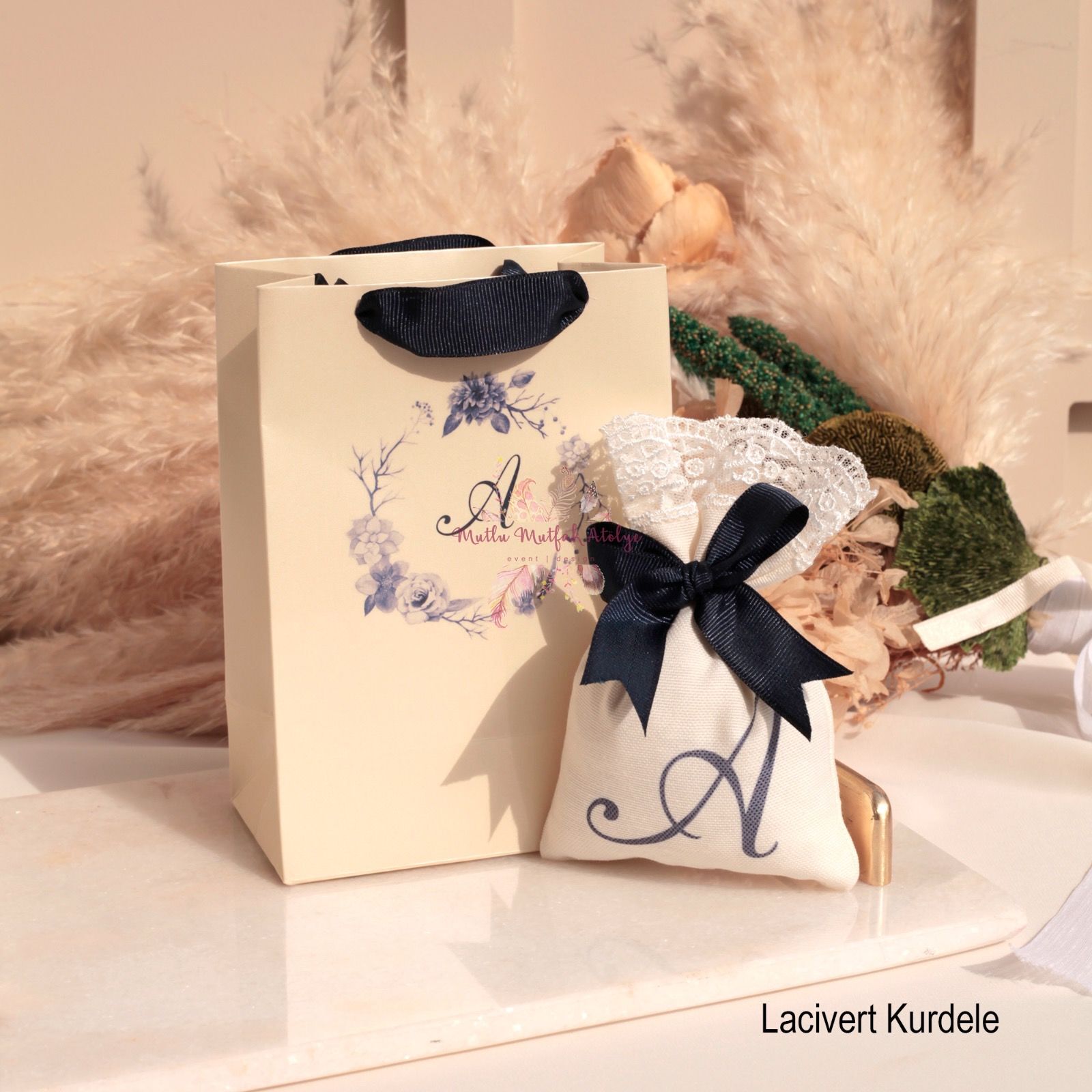 Hediyelik Lavanta Kesesi ve Baskılı Karton Çanta Seti