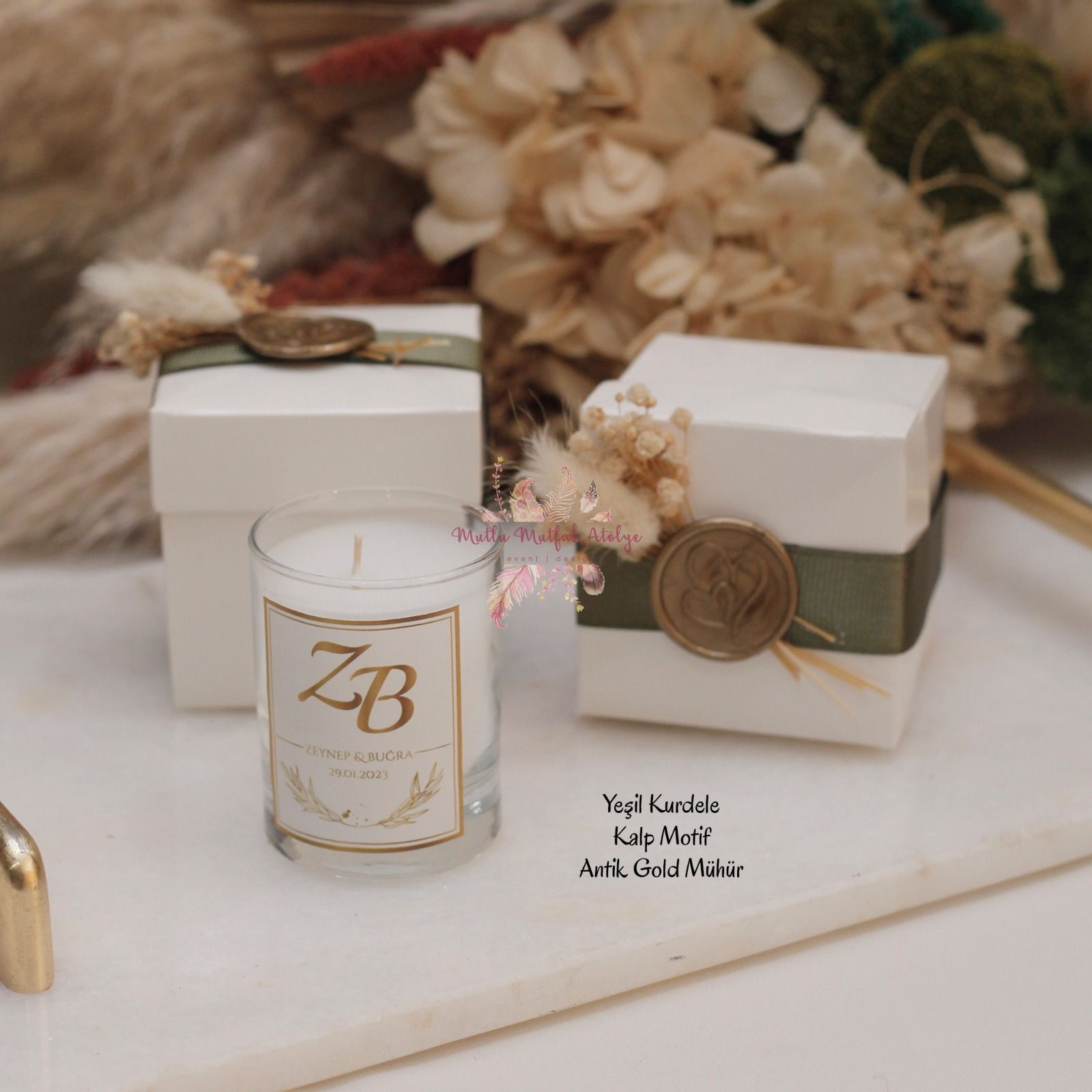 Hediyelik Mühürlü Çiçekli Kutulu Mum